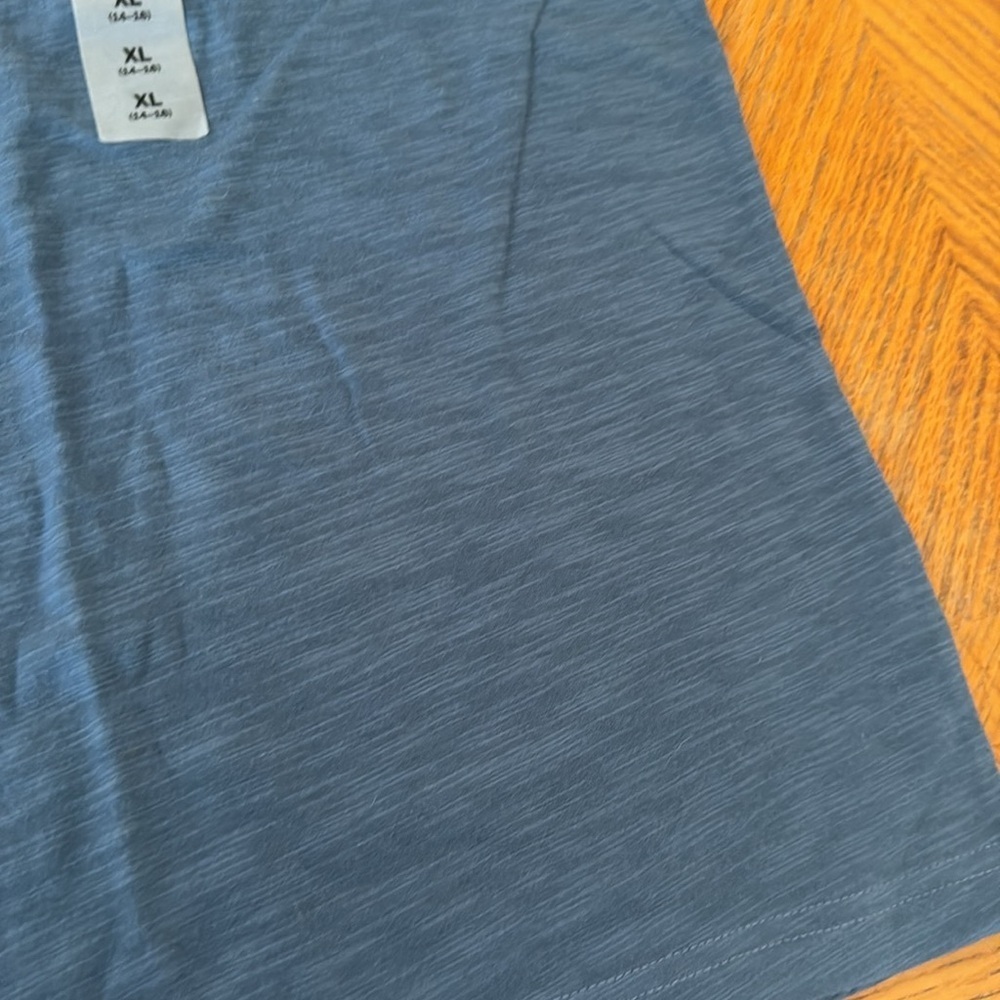 Old Navy tank top - Picture 6 of 6